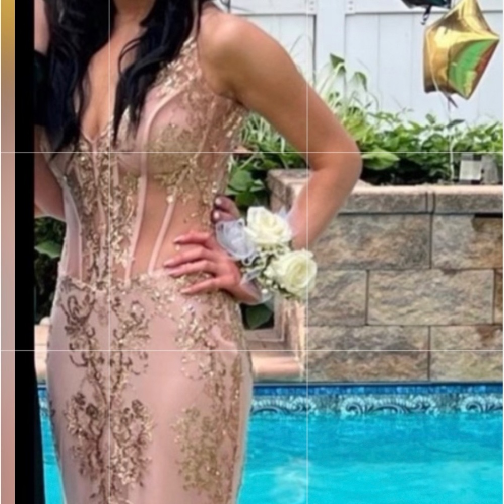 JOVANI-original!! Size 00 champagne gown